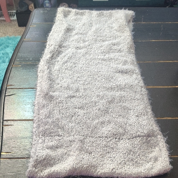 FOREVER 21 WOMEN'S WINTER ❄️ ❄️ ❄️ ❄️ ❄️ ❄️ ❄️ ❄️ ❄️ ❄️ ❄️ ❄️ SOFT GRAY 🧣🧣🧣🧣 - Picture 2 of 9